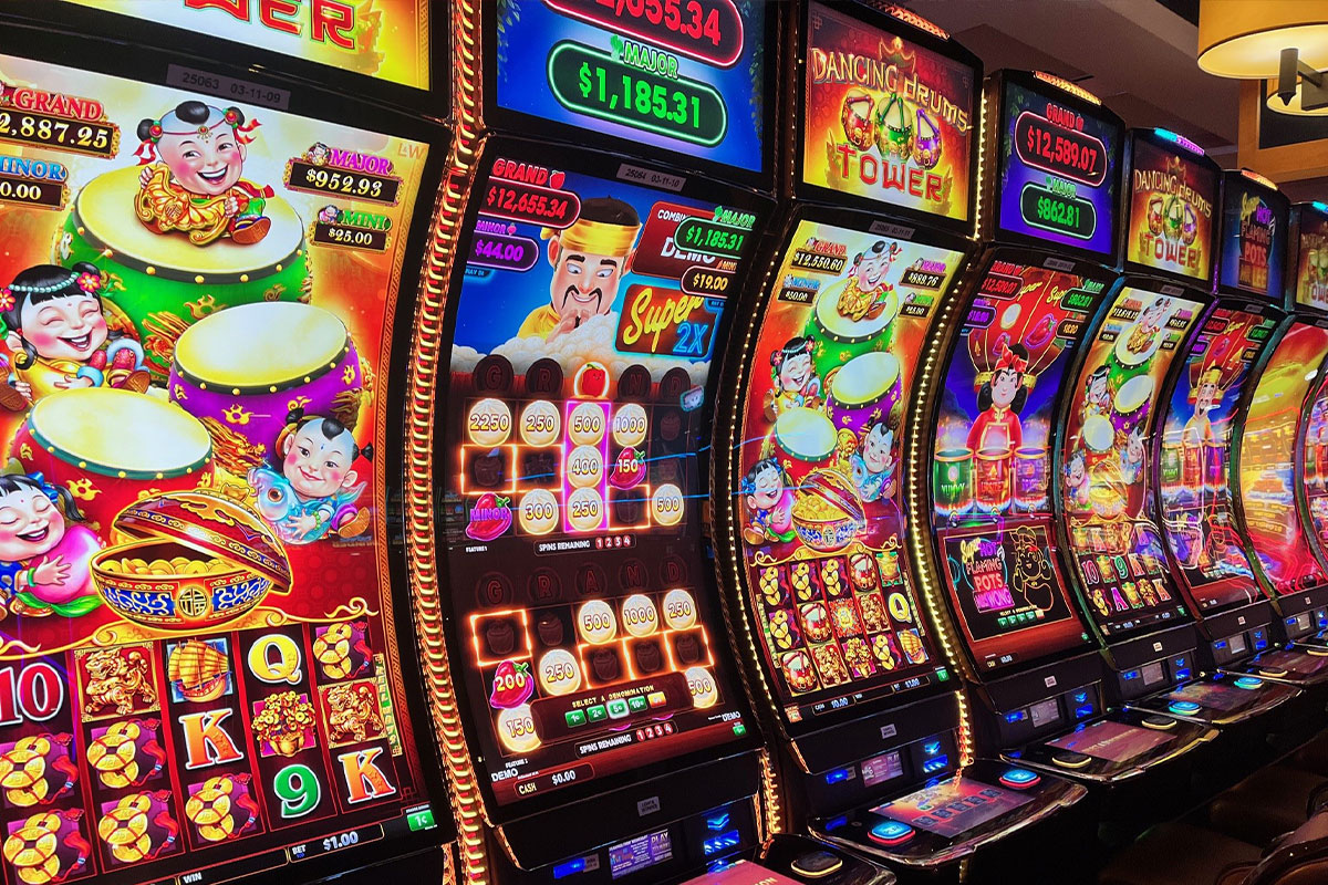 SLOT MACHINES AT OXFORD CASINO HOTEL AND SPORTSBOOK